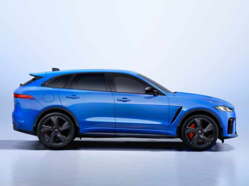 Jaguar F-Pace SVR 575